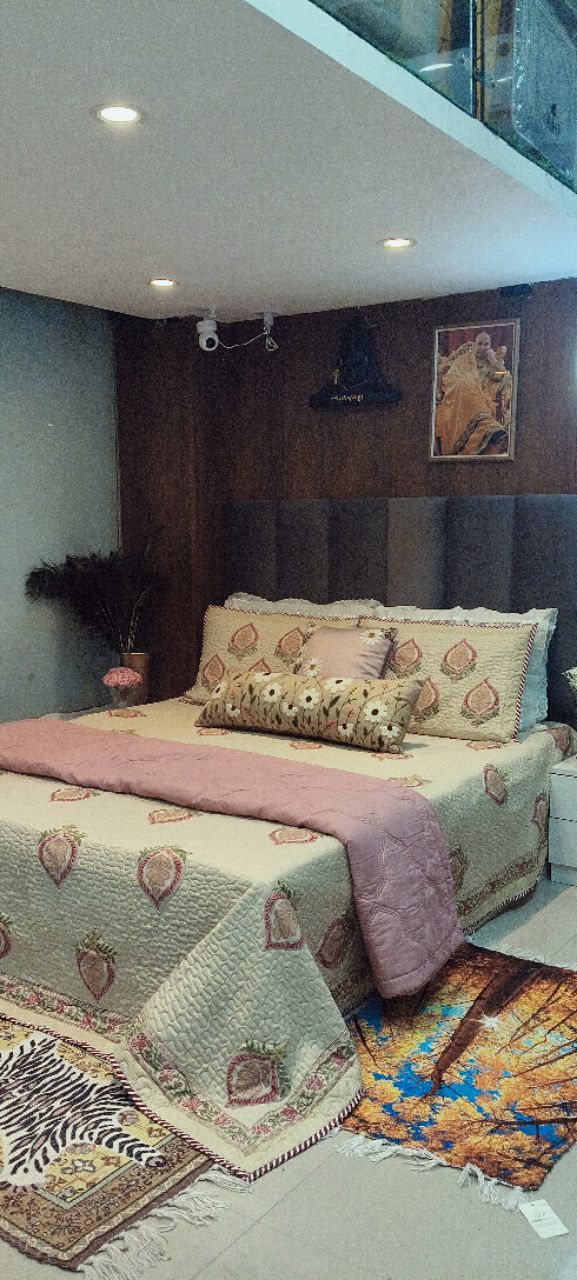 Floral Quilted Bedspread view 5