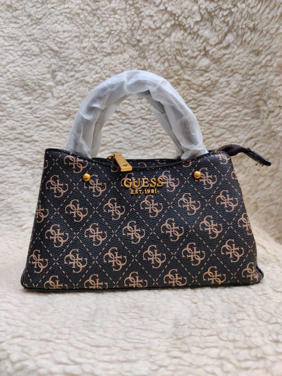 Guess Handbag 👜👜 view 2