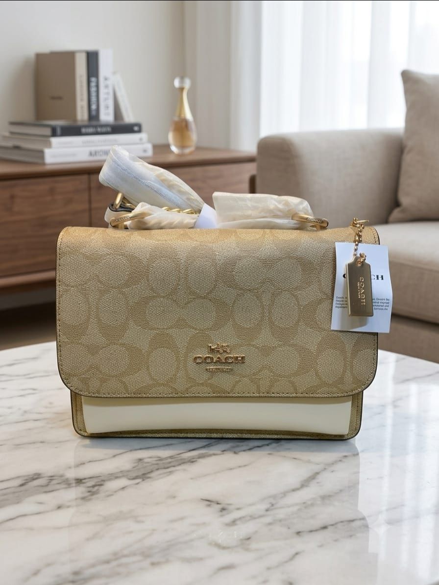Coach Crossbody Bag 🛍️🛍️🛍️ view 3