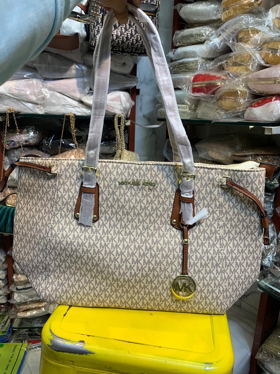 Michael Kors Tote Bag 🛍️ view 2
