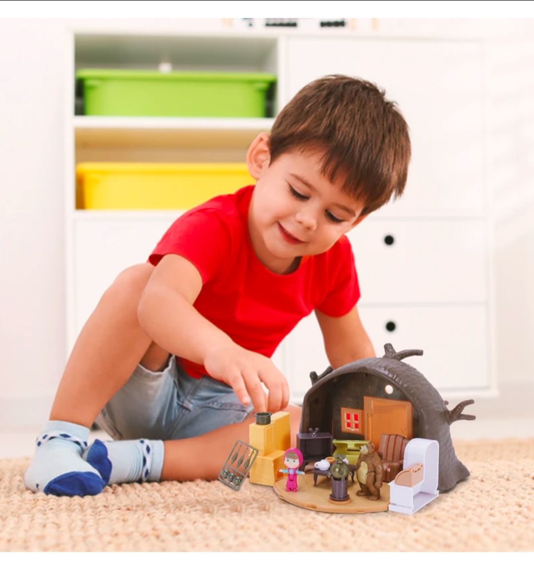 Masha and the Bear – Bear's House Playset with Figures & Accessories view 3
