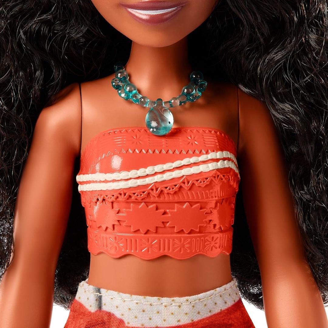Disney Princess Toys, Posable Moana Fashion Doll with Clothing and Accessories Inspired by The Movie, Gifts for Kids view 5