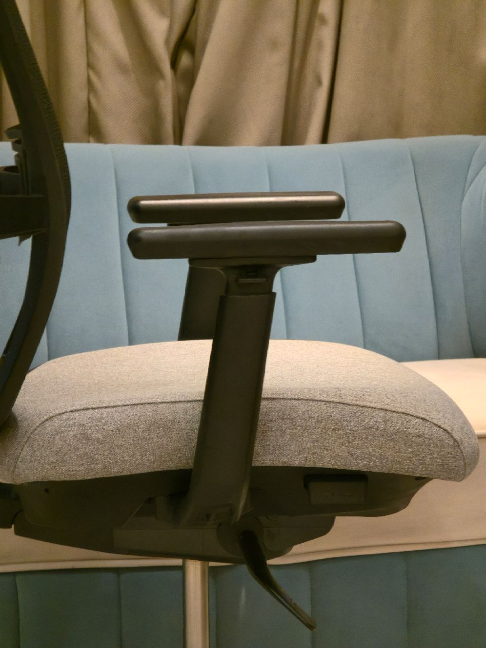 Haworth Aloha Active Grey view 8