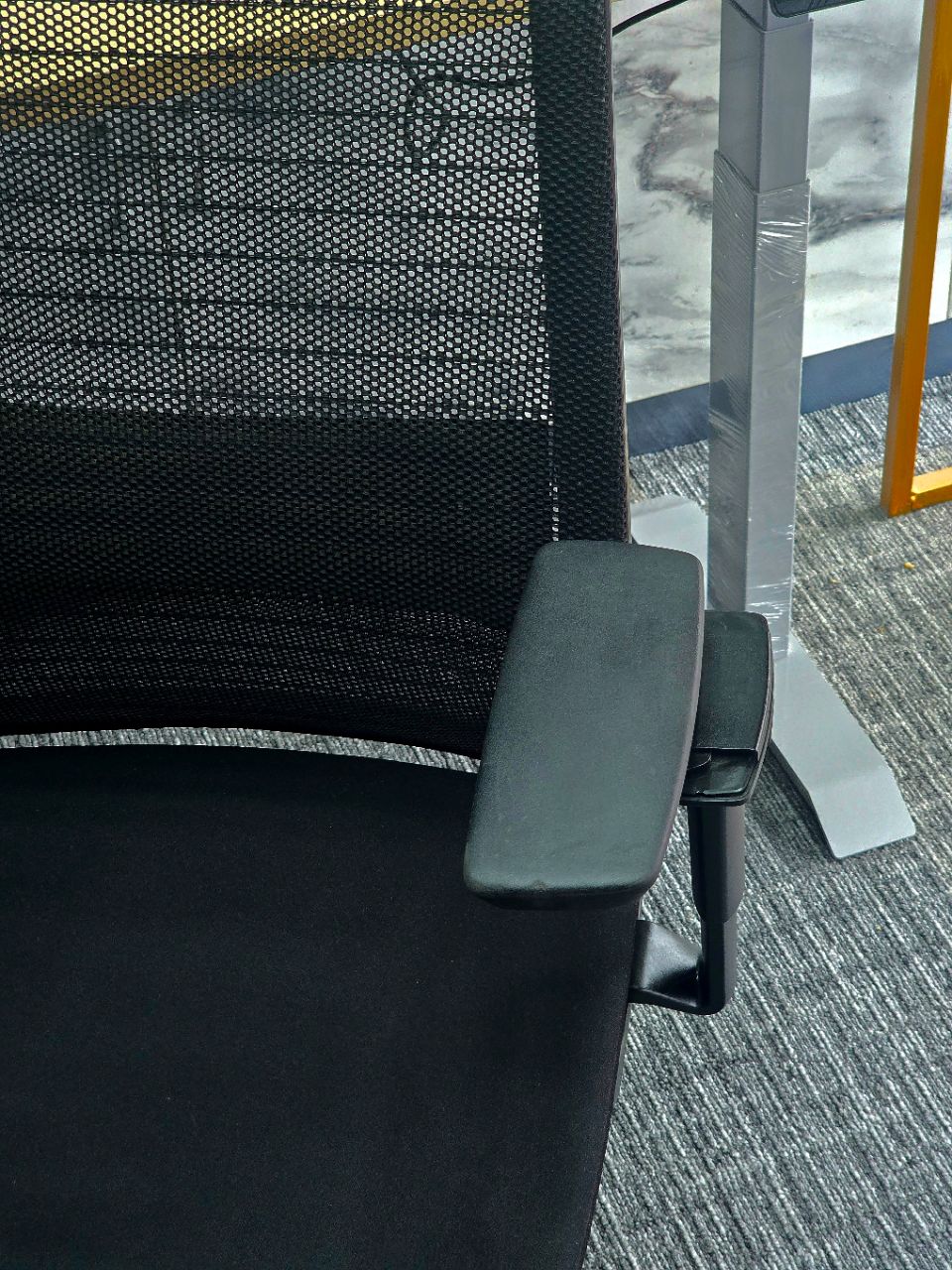 Steelcase Think V1 view 4