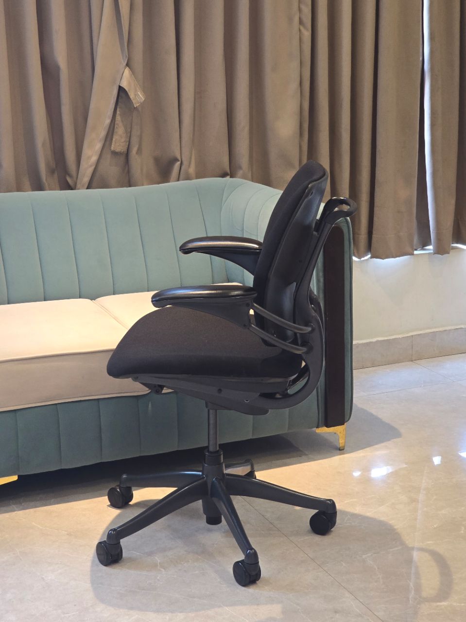Humanscale Freedom view 3