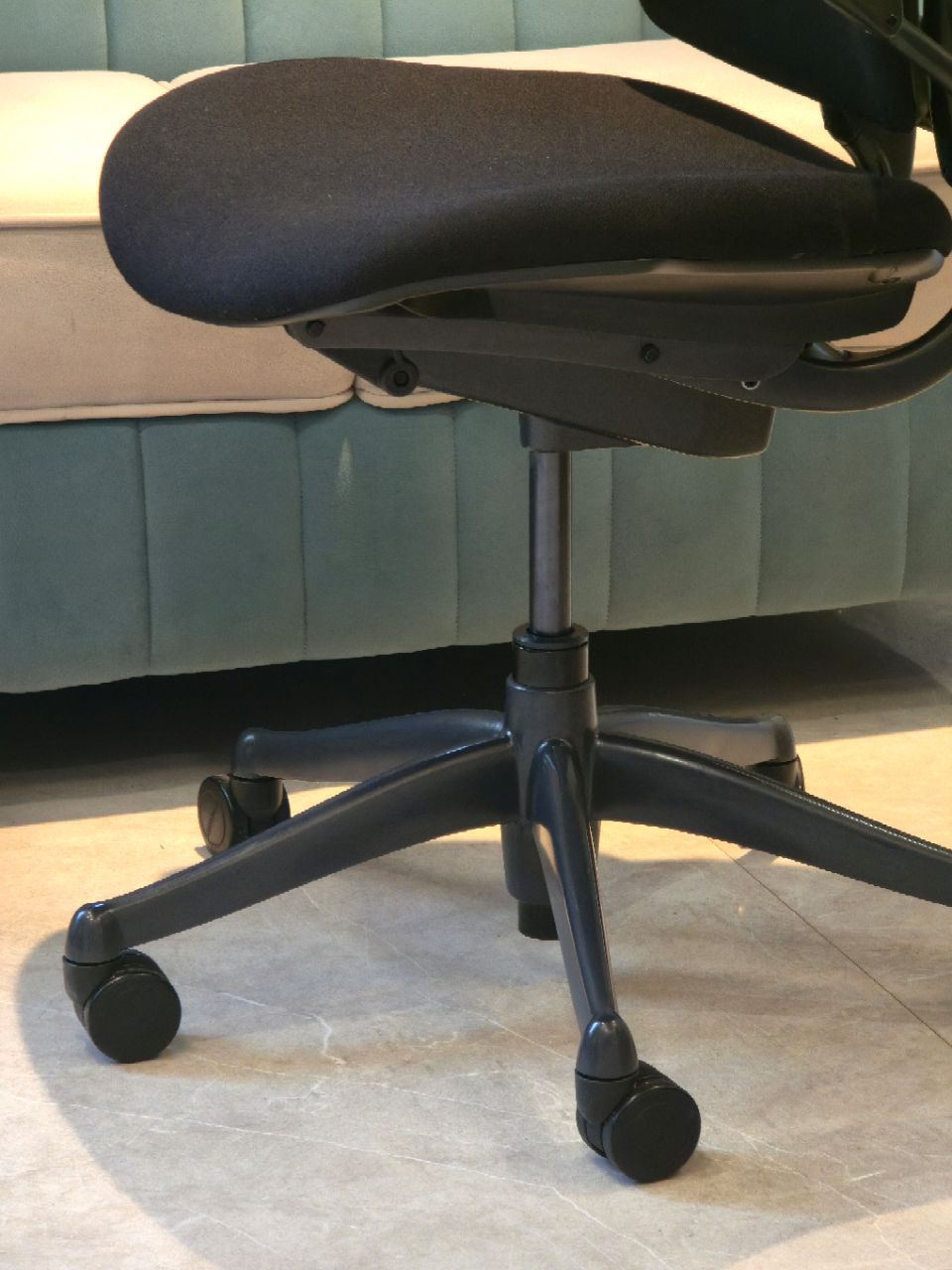 Humanscale Freedom view 8