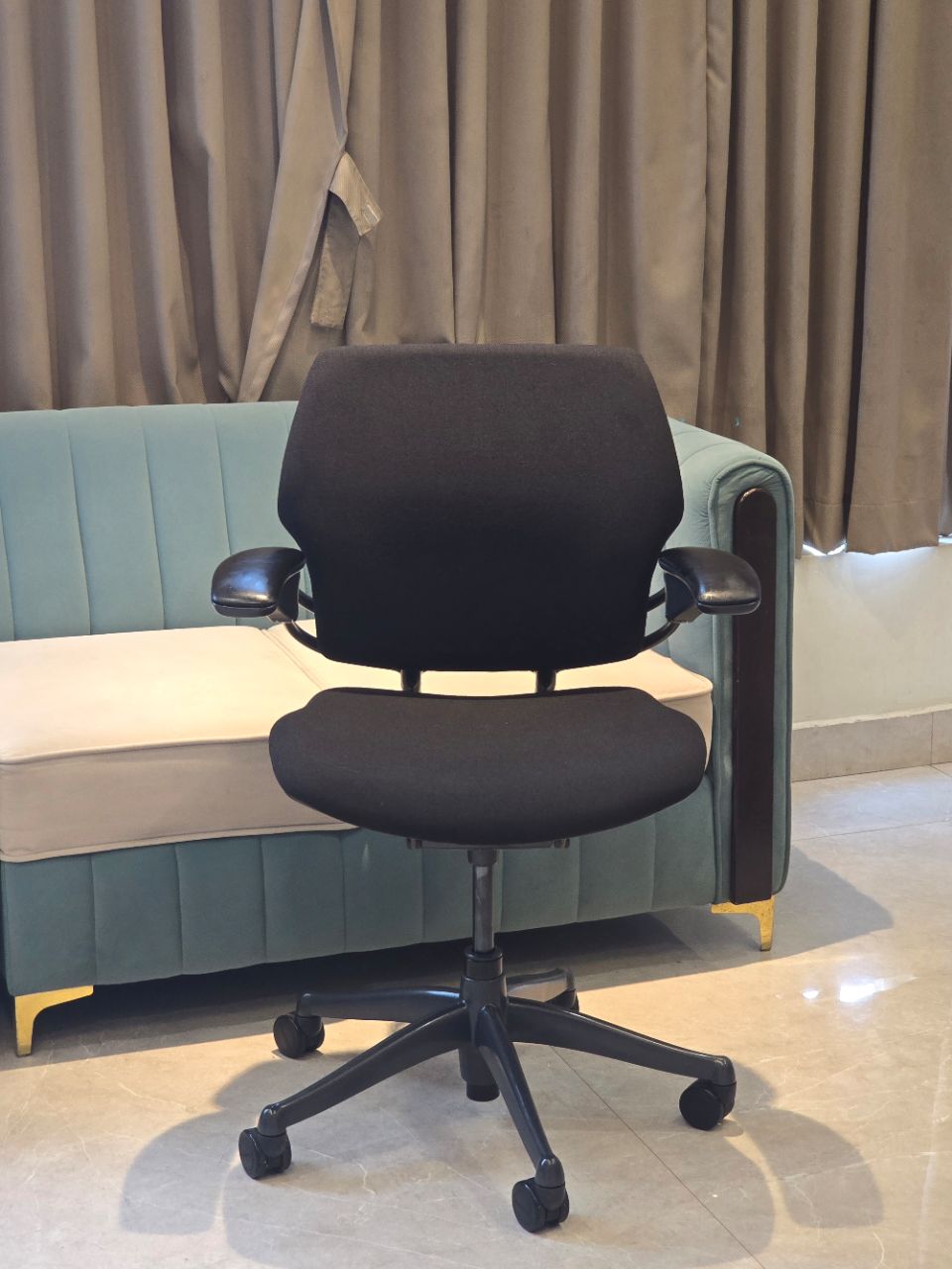 Humanscale Freedom view 2