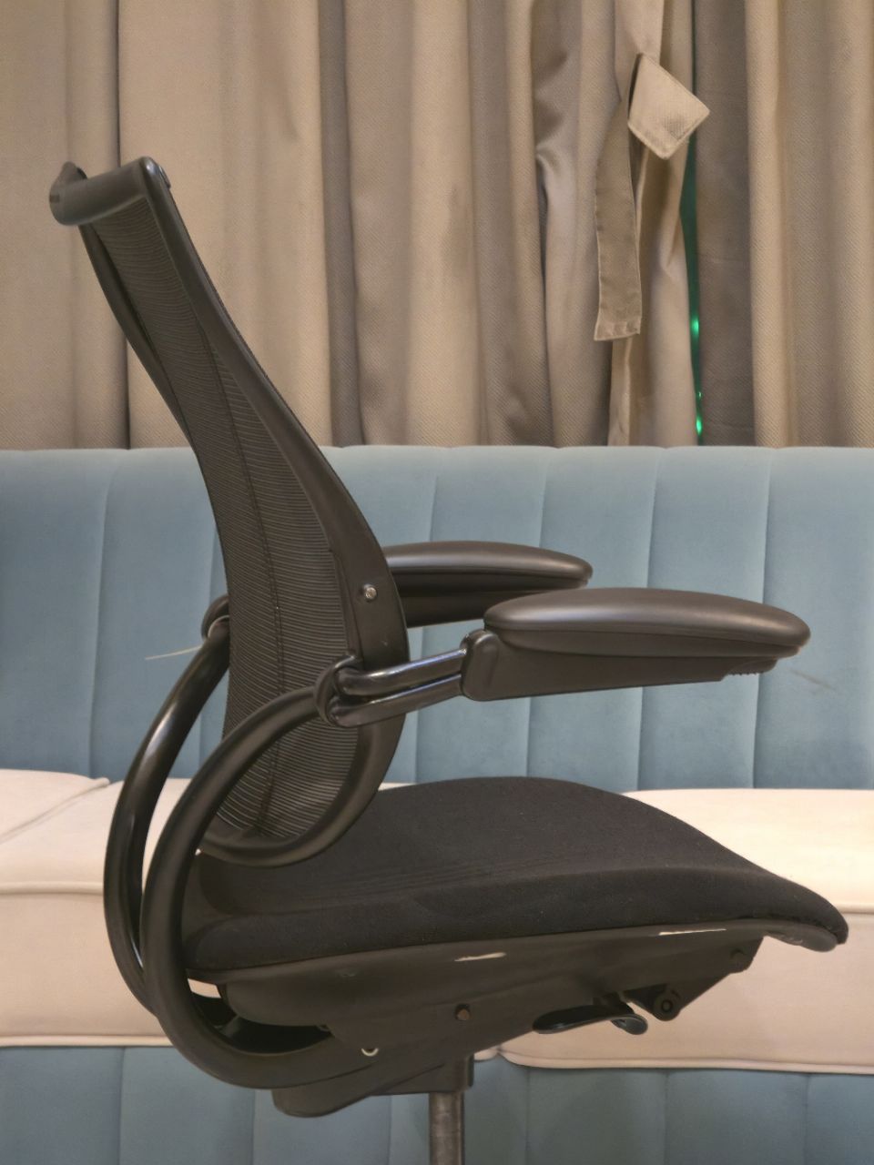 Humanscale Liberty Task view 3