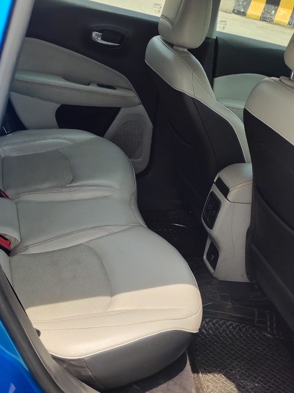 Jeep Compass view 7