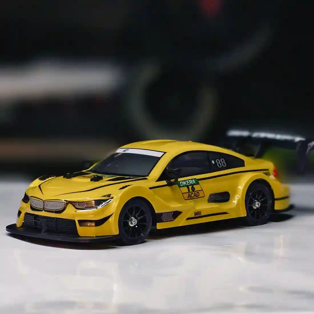 whoosh BMW M4 drift rc car view 8