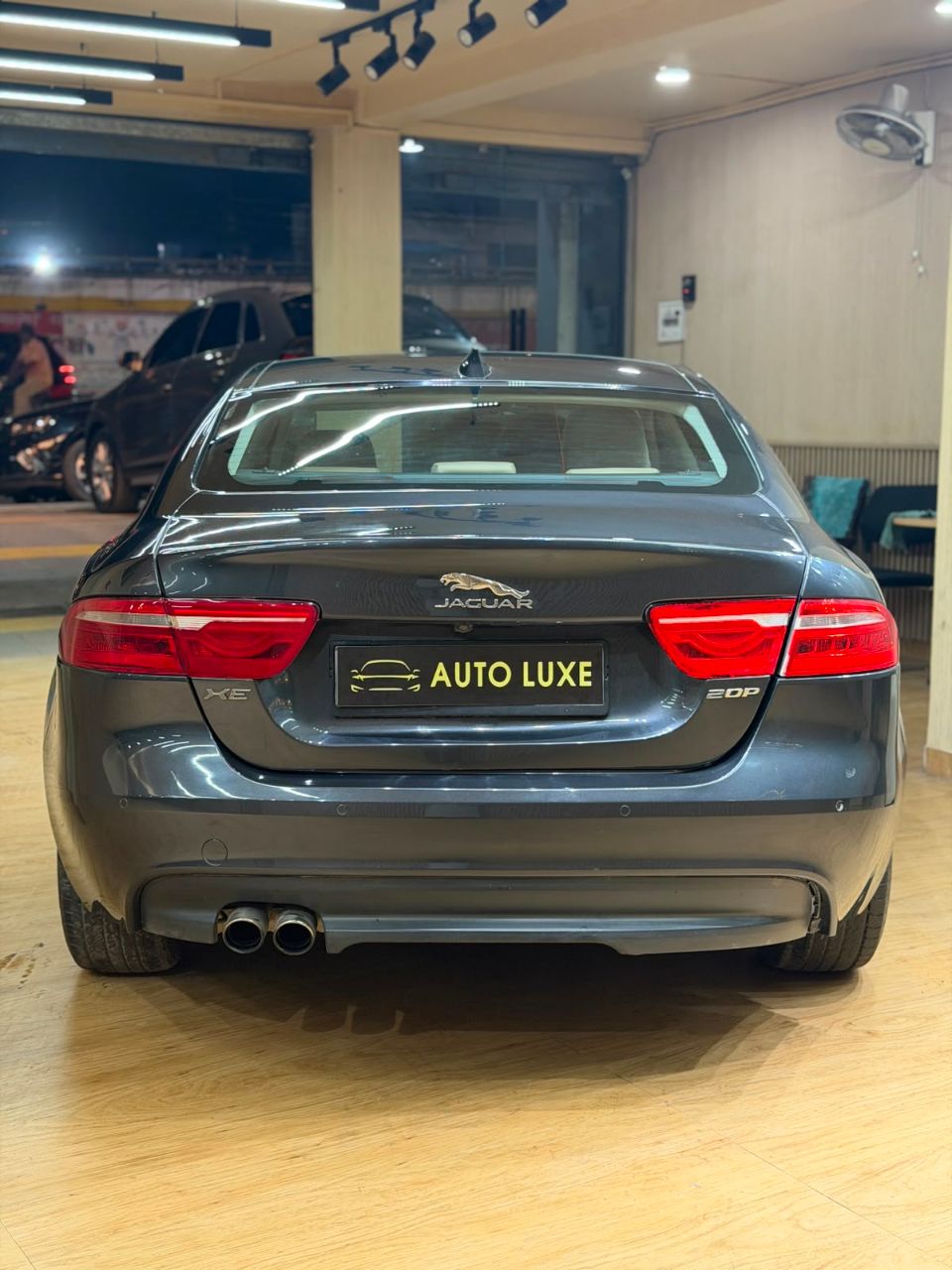 Jaguar XE 2019 view 8