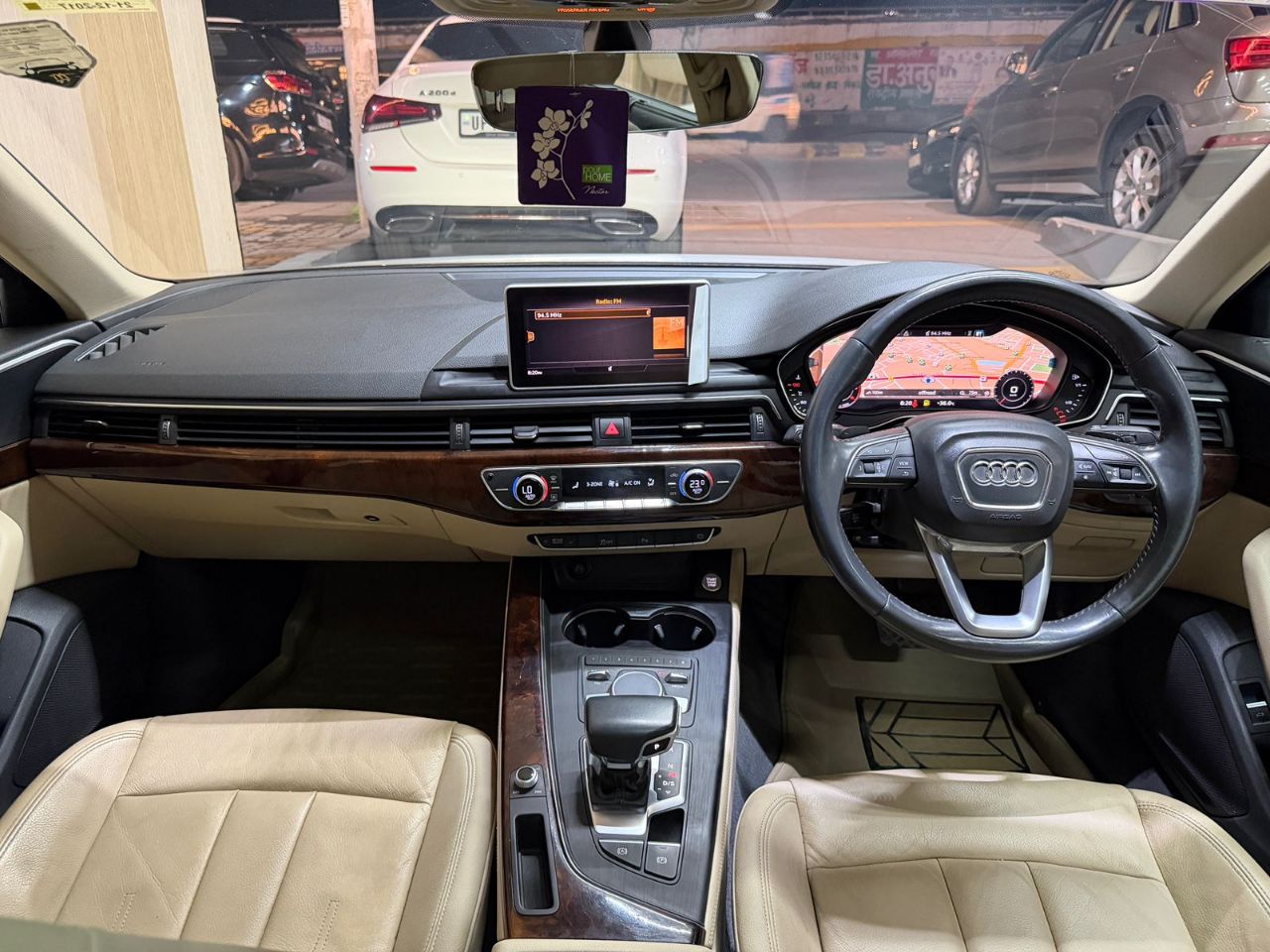 Audi A4 view 8