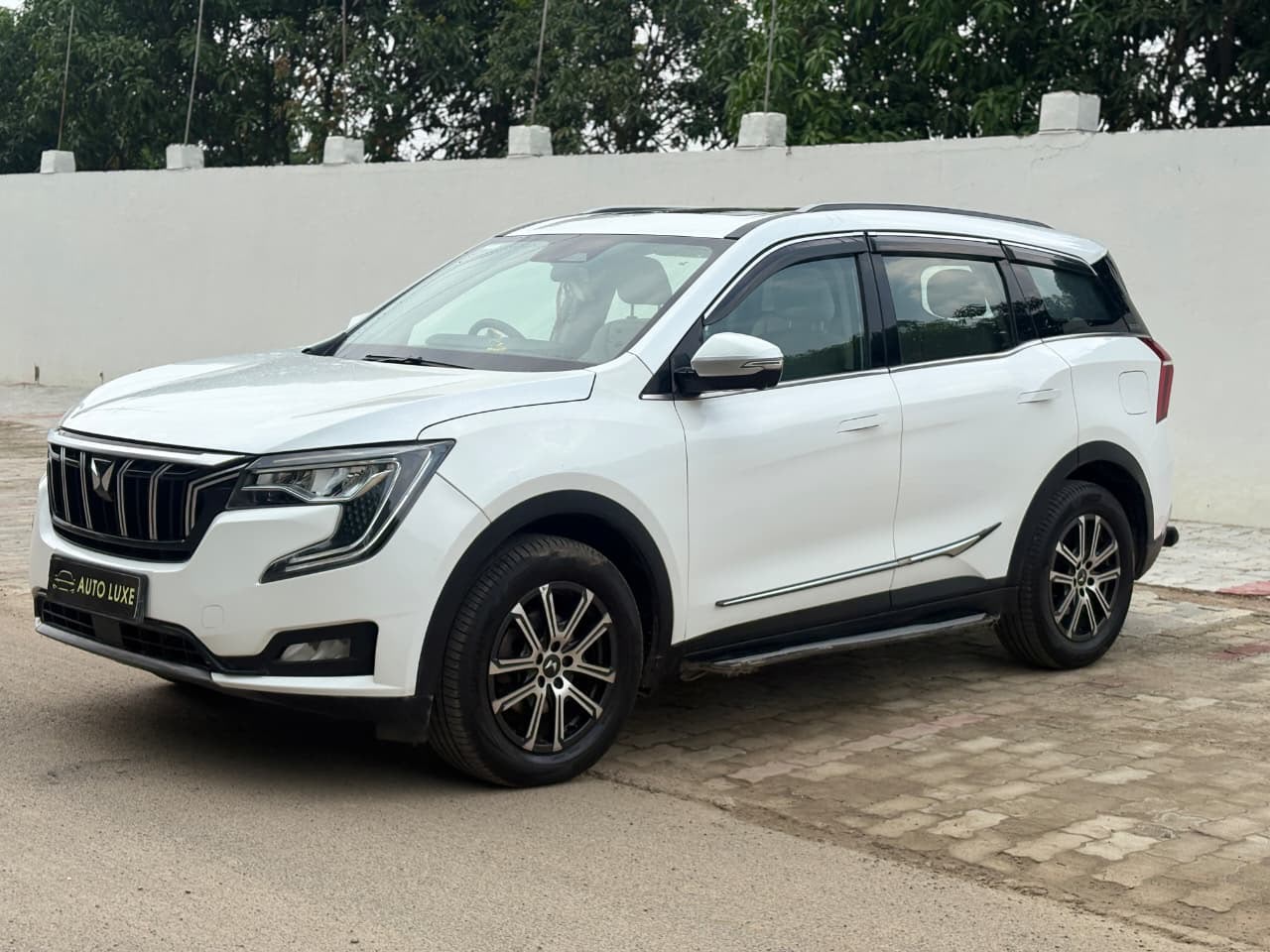 Mahindra XUV 700 AX7L view 5