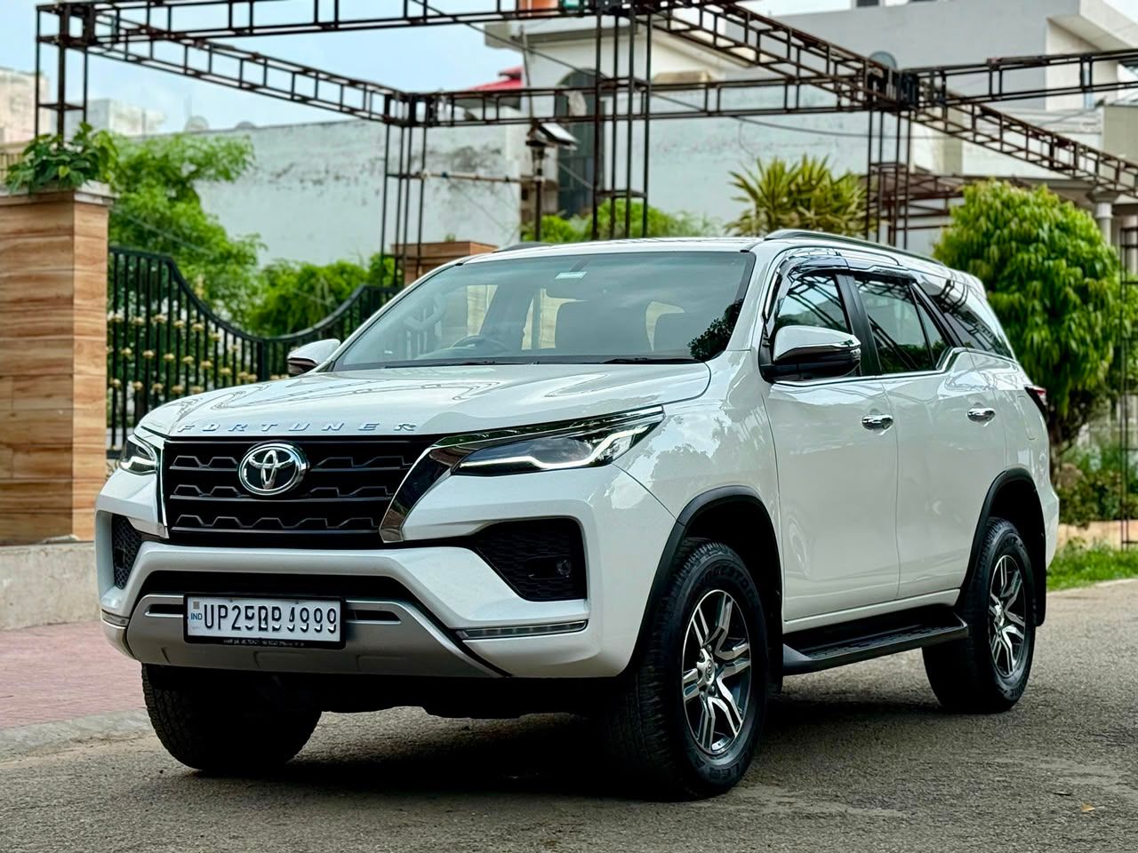 Toyota Fortuner 2025 view 2