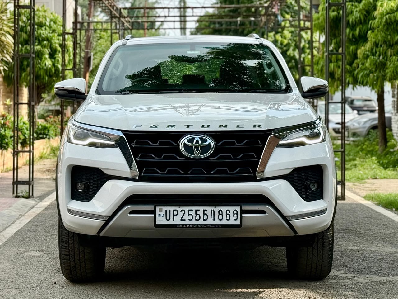 Toyota Fortuner 2025 view 3
