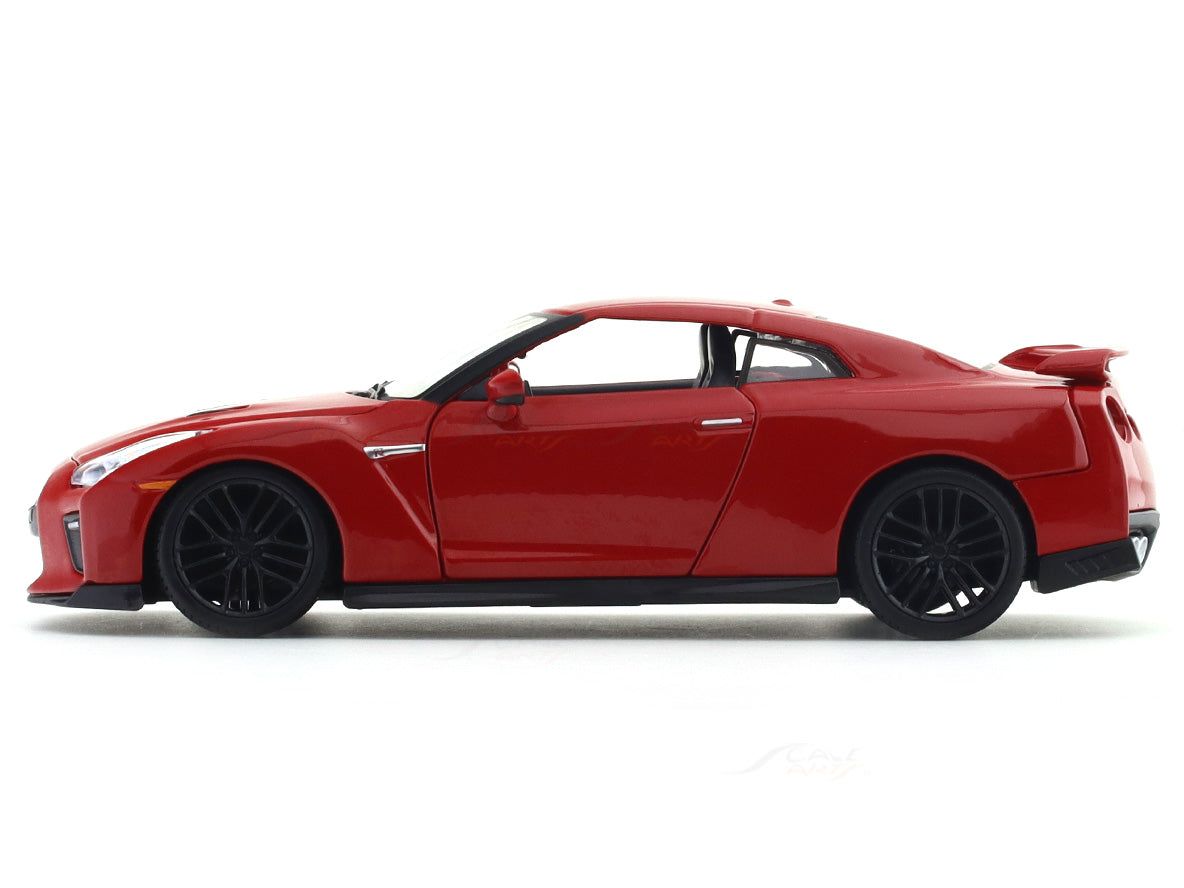 2017 Nissan GT-R R35 Red 1:24 Bburago with Acrylic Case Licensed Diecast Scale Model Car Collectible view 5