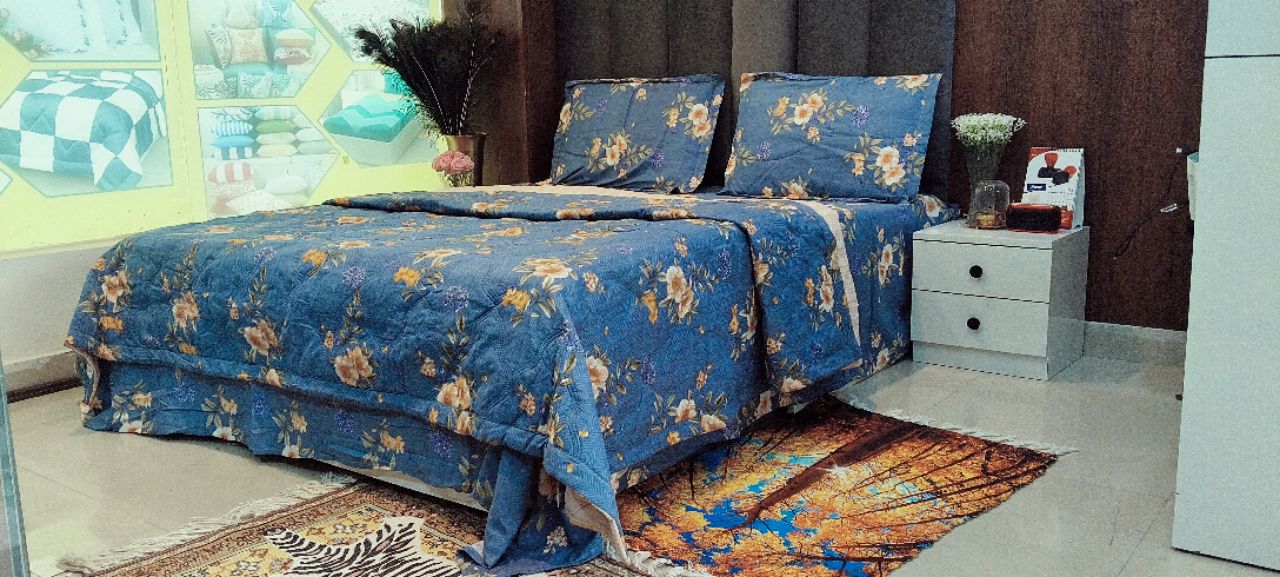 Comforter Set view 4