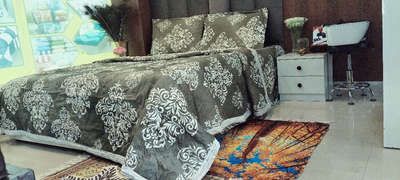 Comforter Set view 5