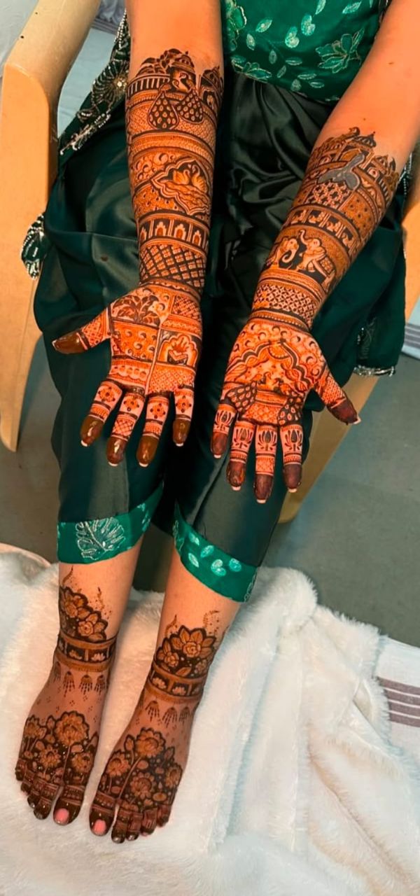 Traditional Mehndi Art view 2