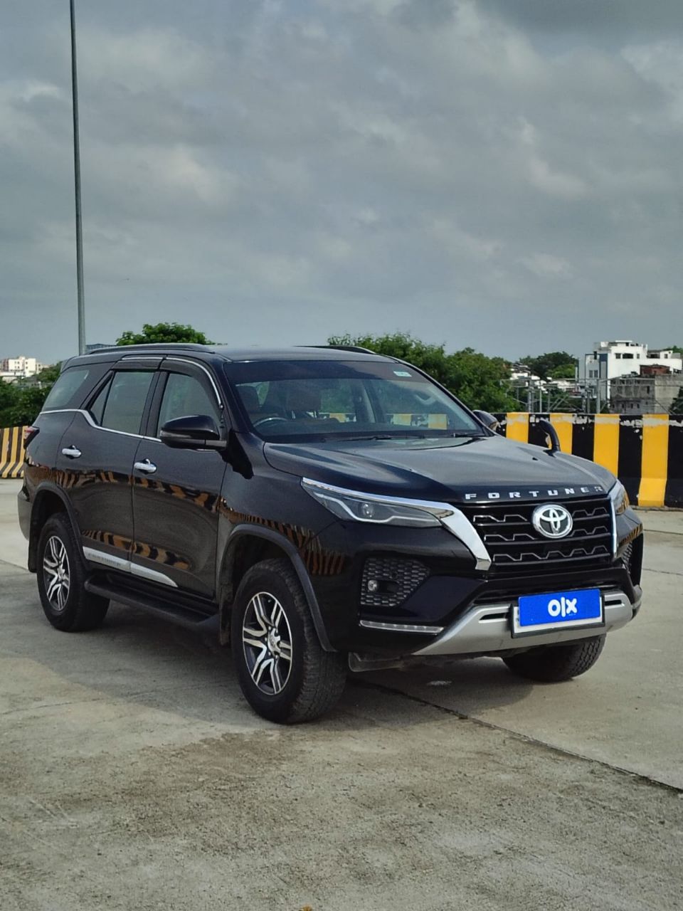 Toyota Fortuner 4X2 Automatic 2023