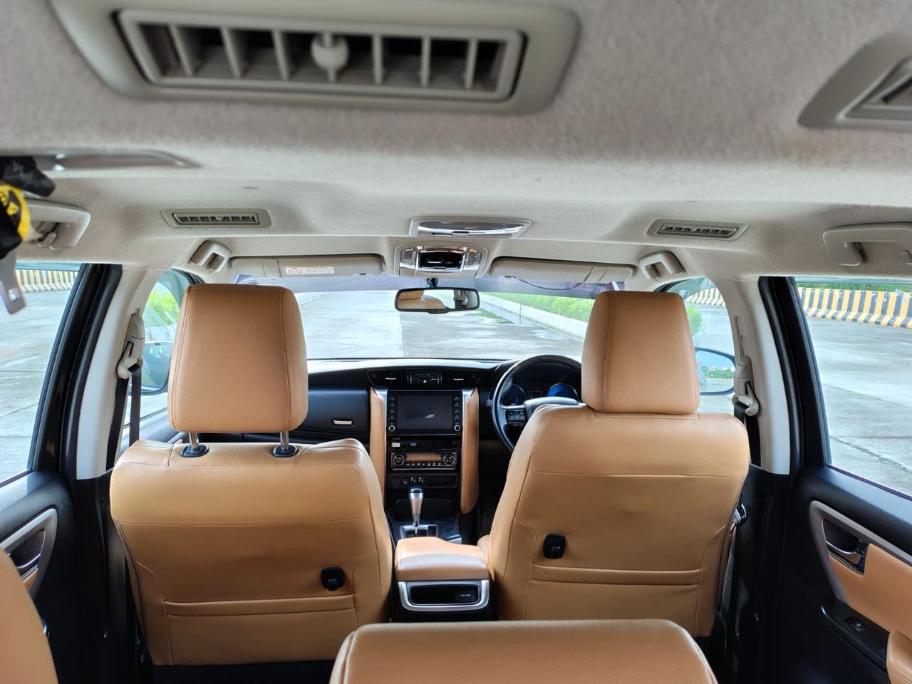 Toyota Fortuner 4X2 Automatic 2023 view 8