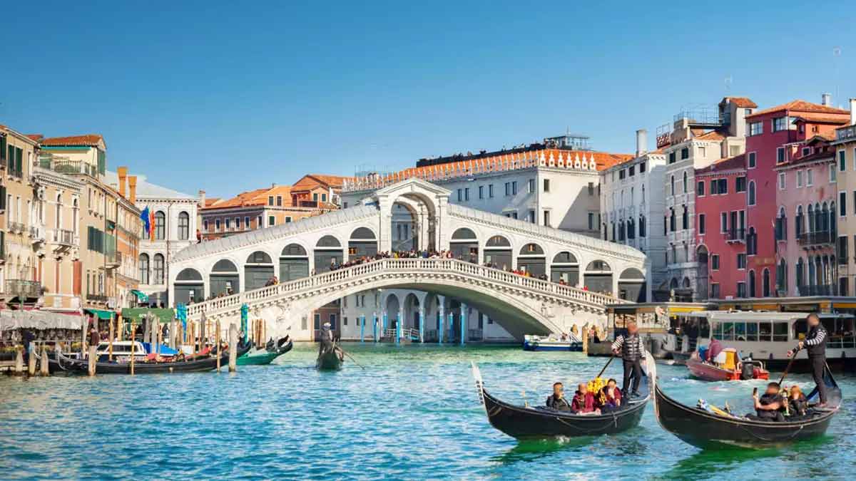 Scenic Boat Tour view 4