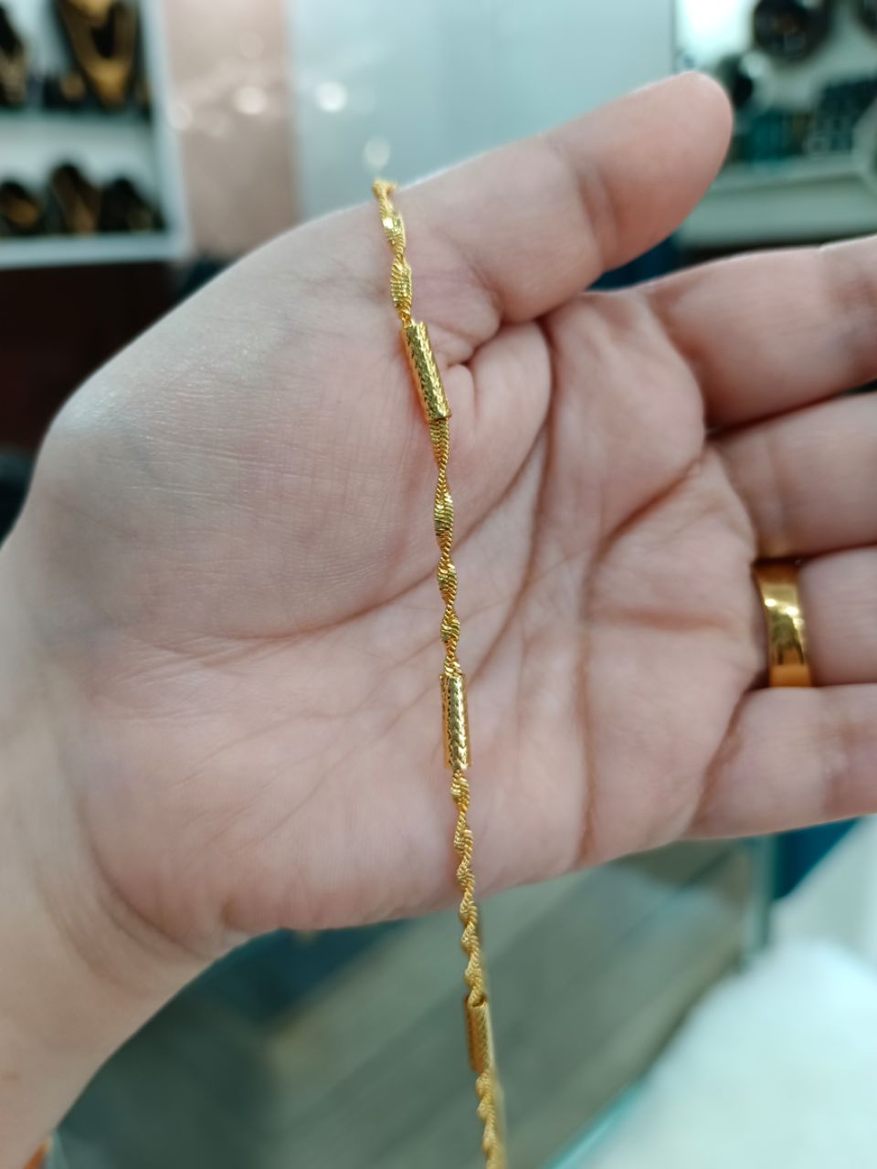 Gold Chain 17 view 3