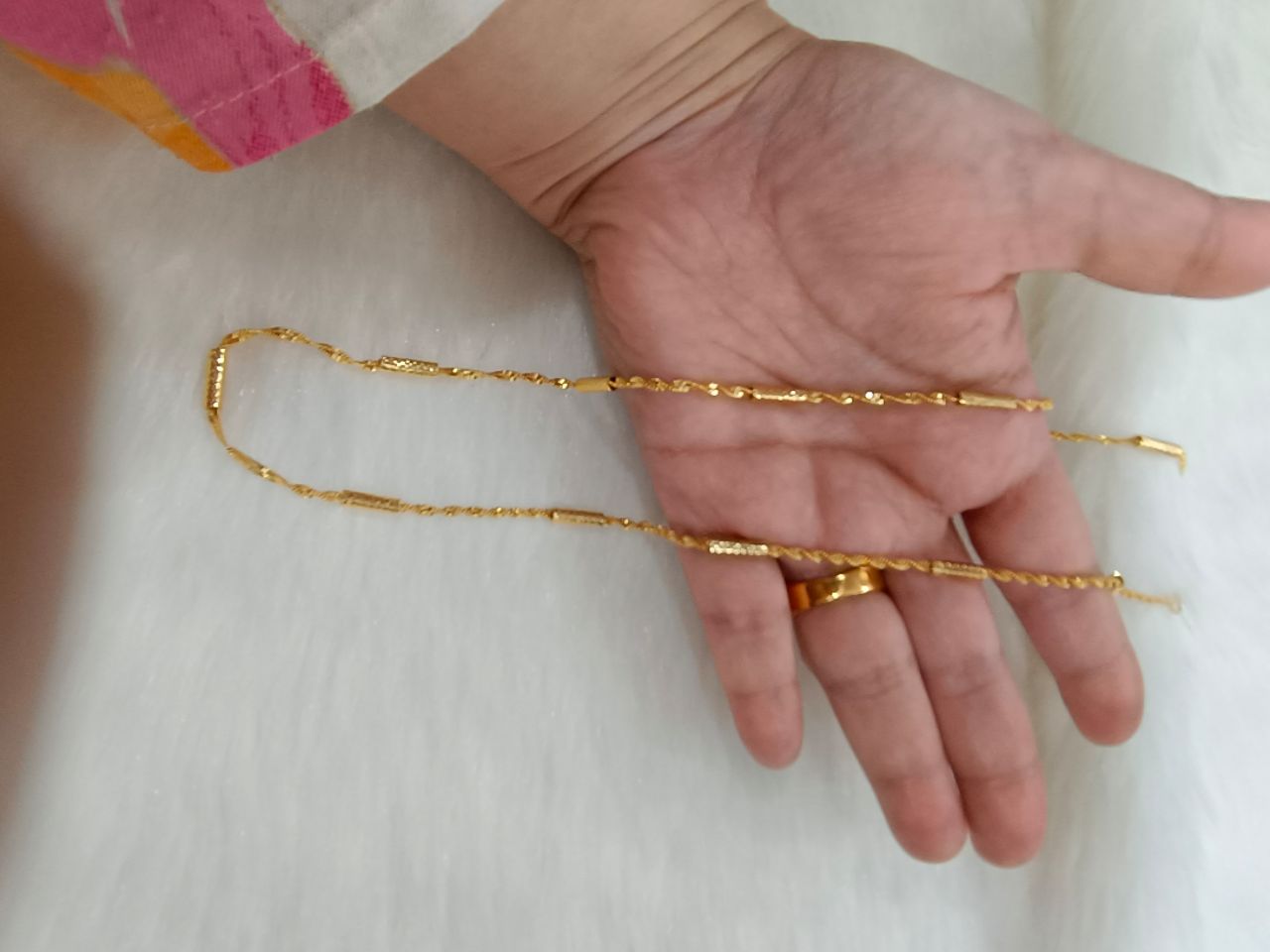 Gold Chain 17 view 2