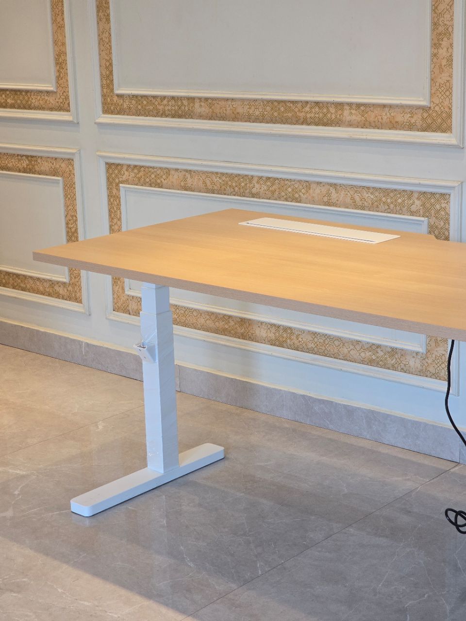 Teknion Dual Motors Height Adjustable Desk view 3