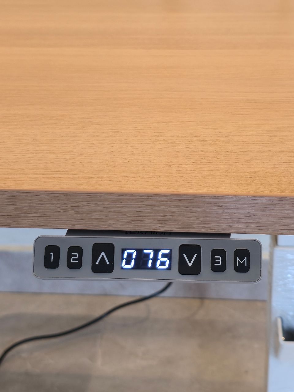 Teknion Dual Motors Height Adjustable Desk view 5