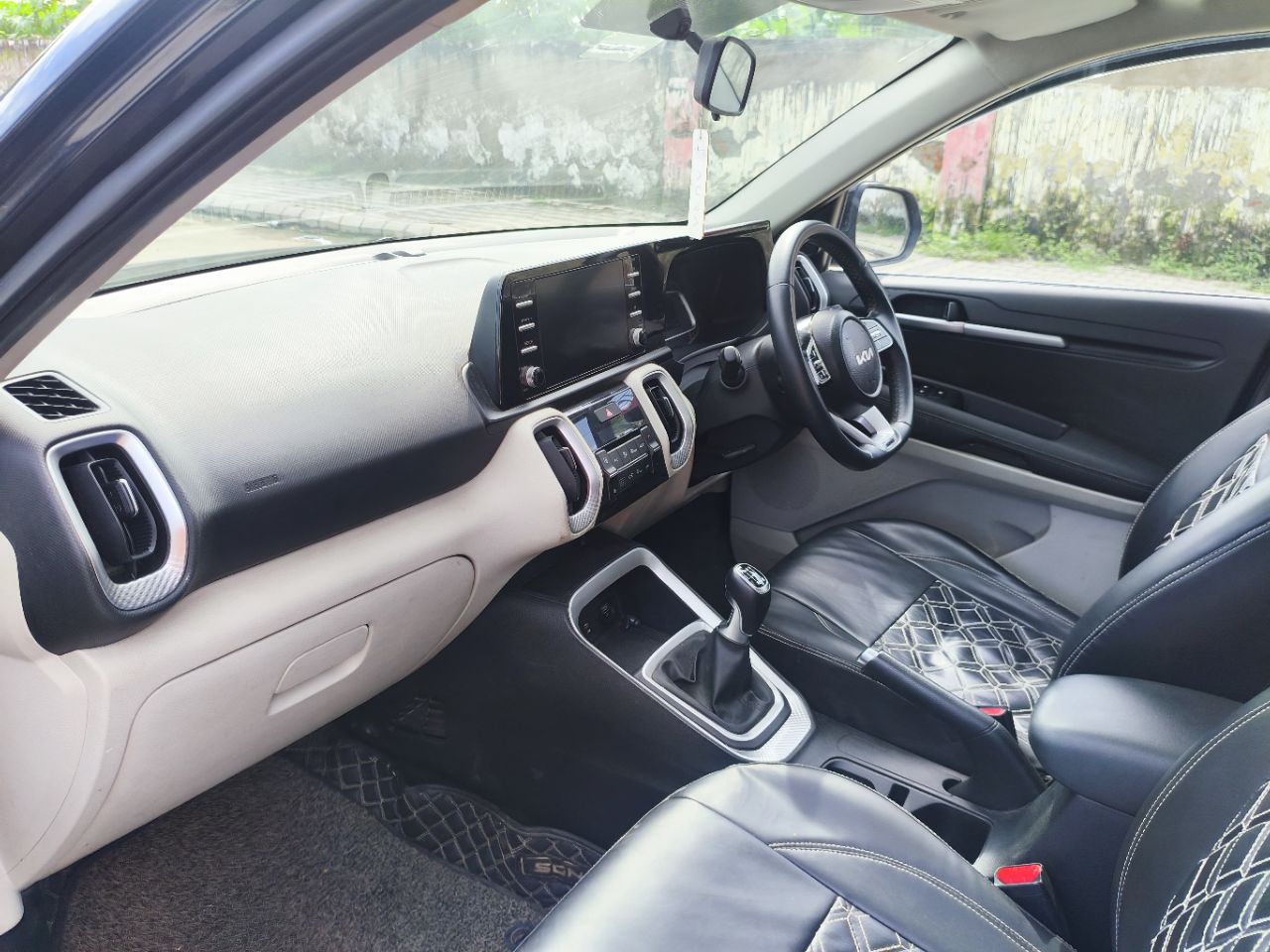 Kia Sonet HTX MT 2022 view 5