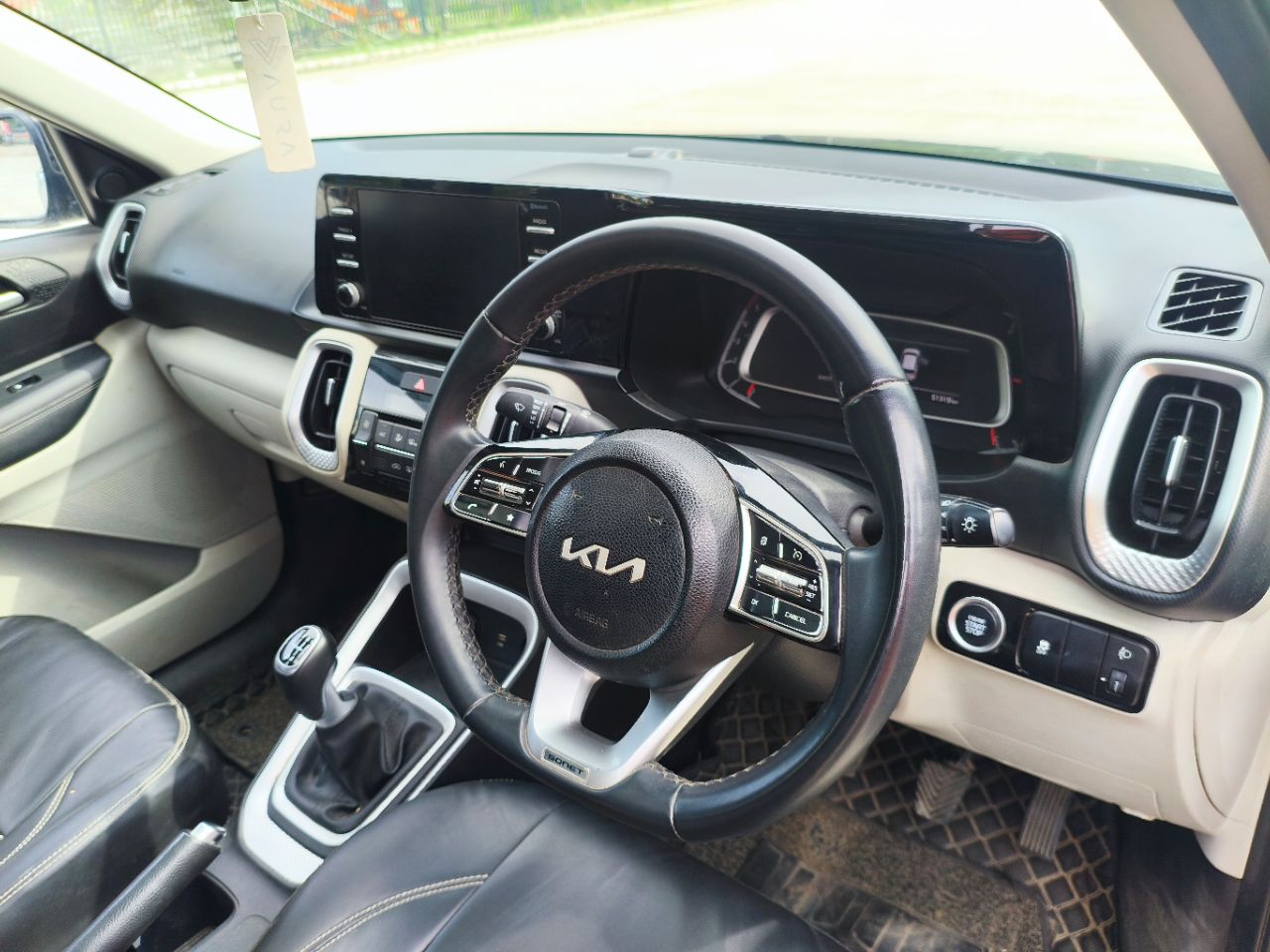 Kia Sonet HTX MT 2022 view 4