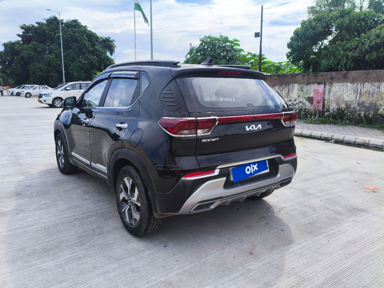 Kia Sonet HTX MT 2022 view 8