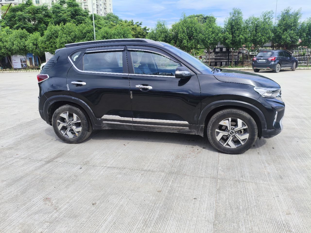 Kia Sonet HTX MT 2022 view 7