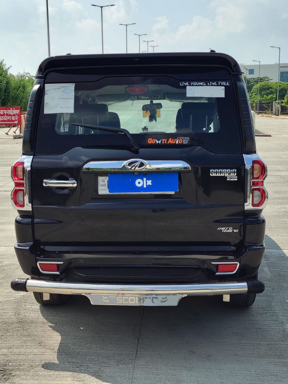 Mahindra Scorpio S5 converted To S11 view 9