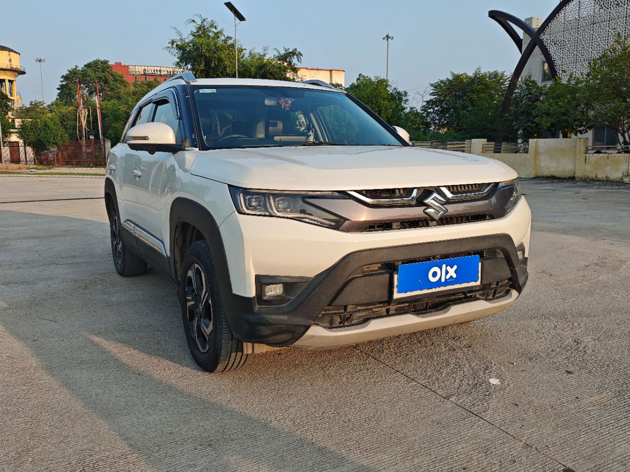 Suzuki Vitara Brezza Zxi Plus 2022 view 2