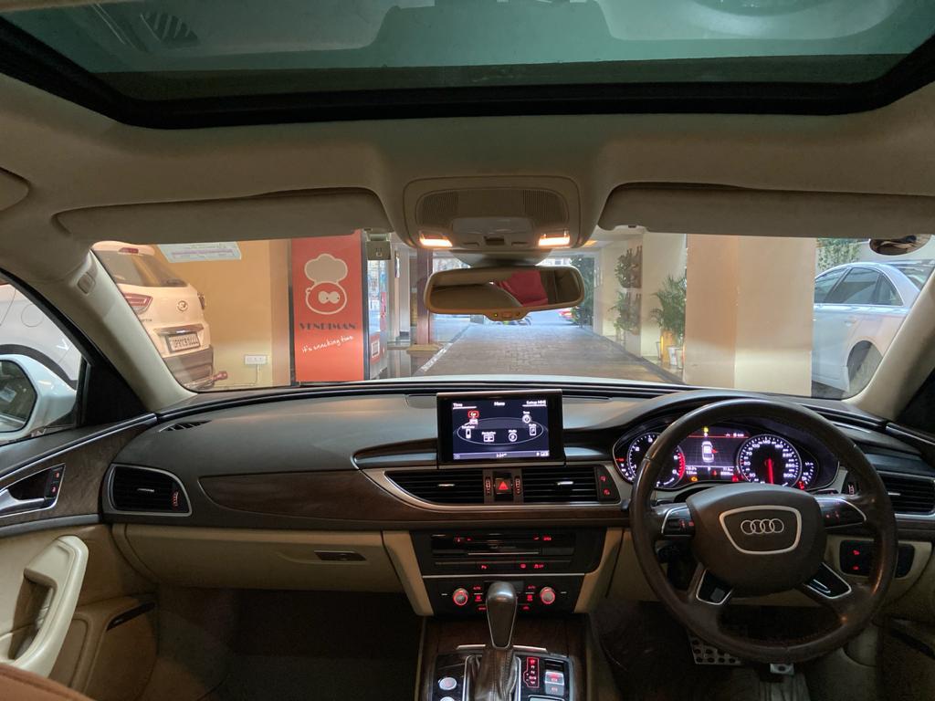 Sports Car For Wedding view 8