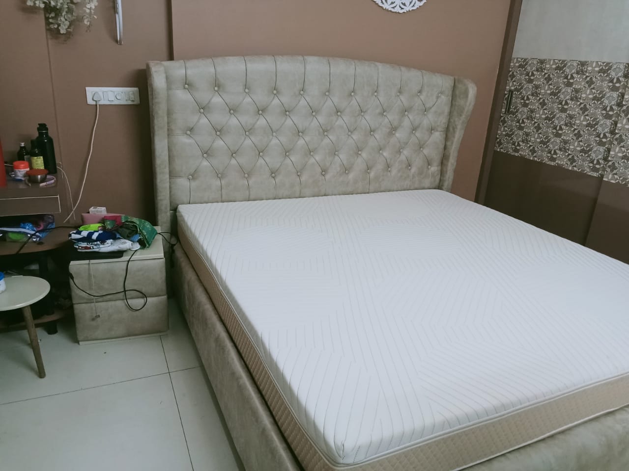 Stylish Velvet Bed view 8