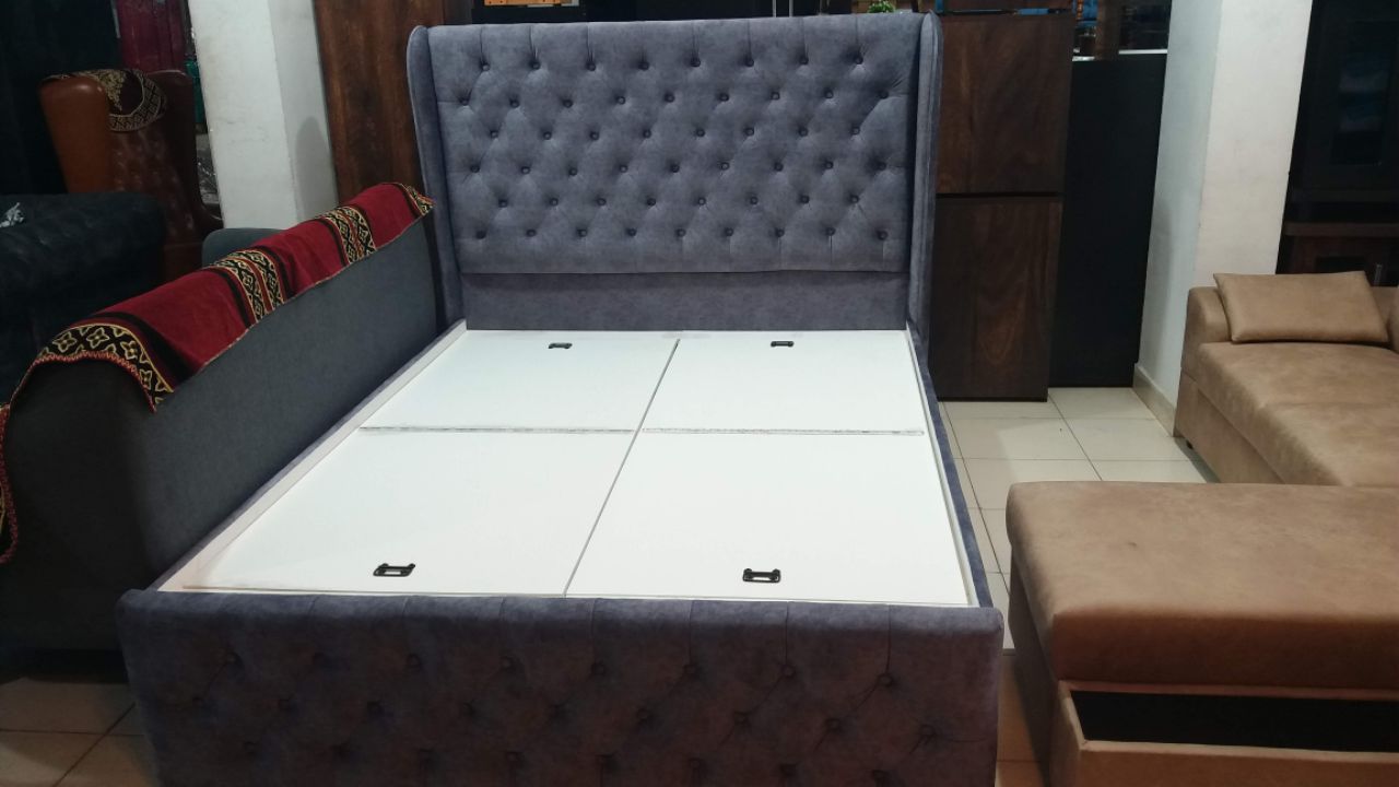 Tufted Velvet Bed