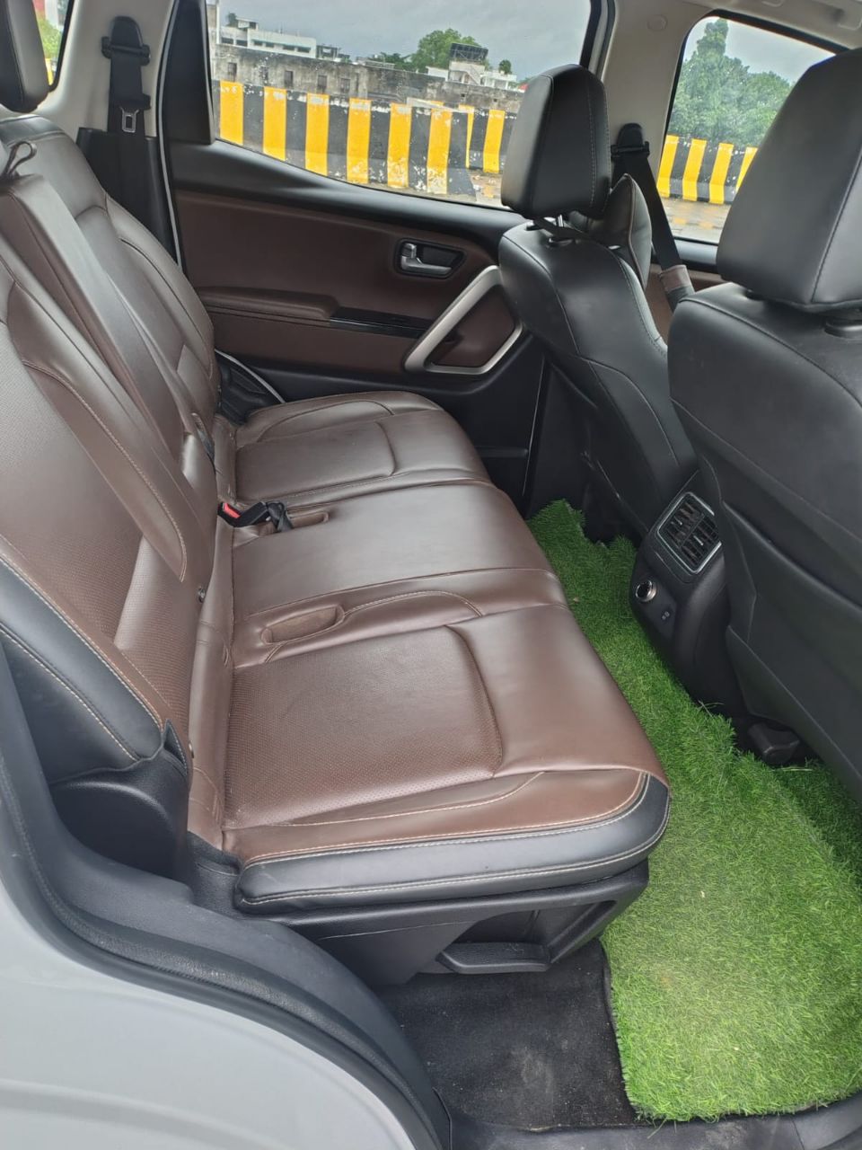 Mahindra Scorpio N Z8 MT 2024 view 5