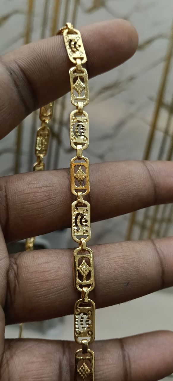 Traditional Gold Bracelet view 2