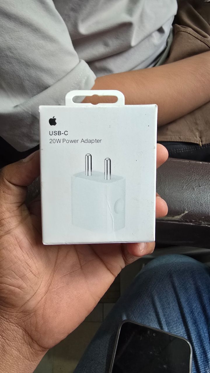 Apple USB-C 20W Power Adapter view 2