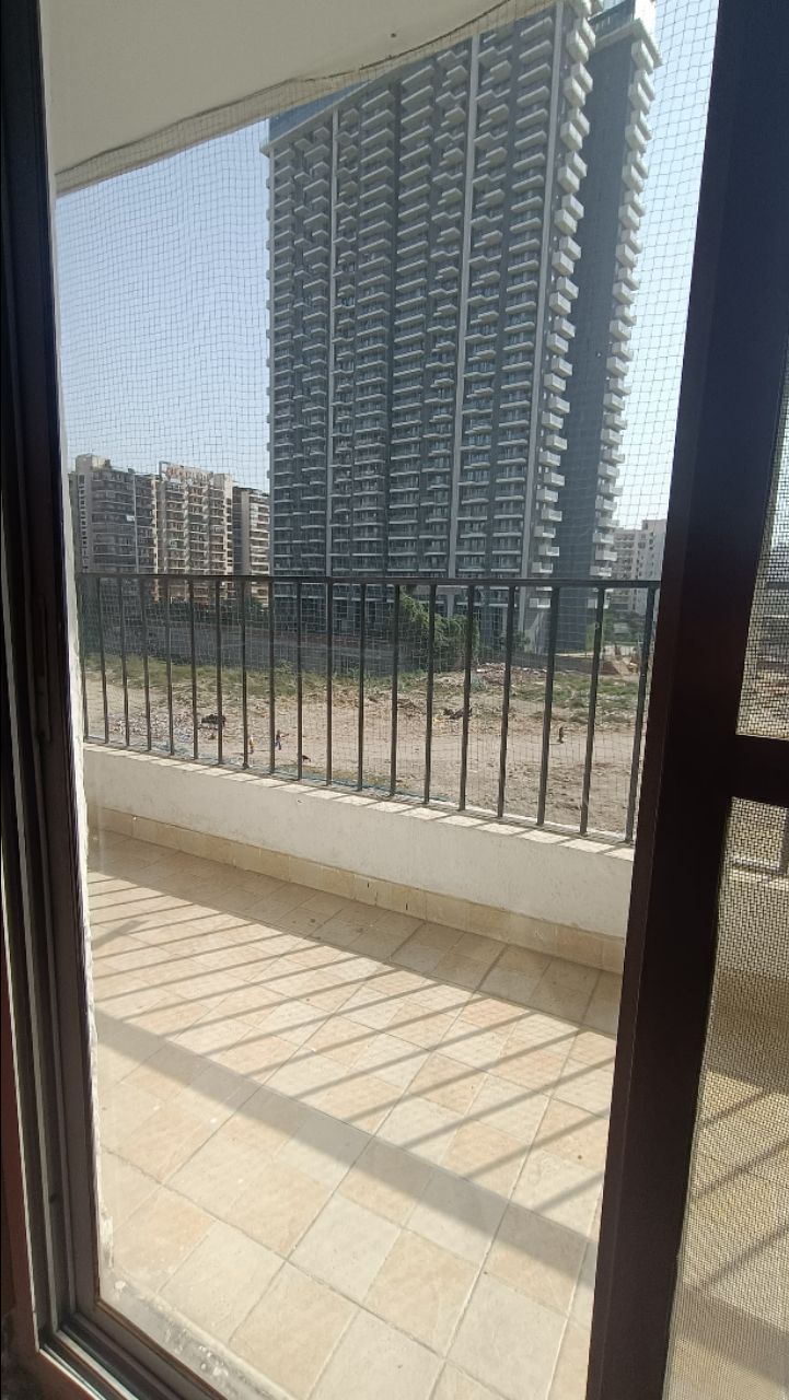 Luxury Apartment view 9