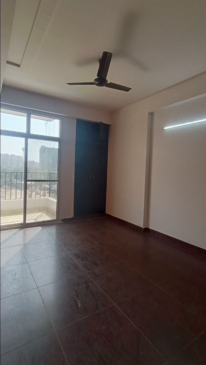 Luxury Apartment view 6