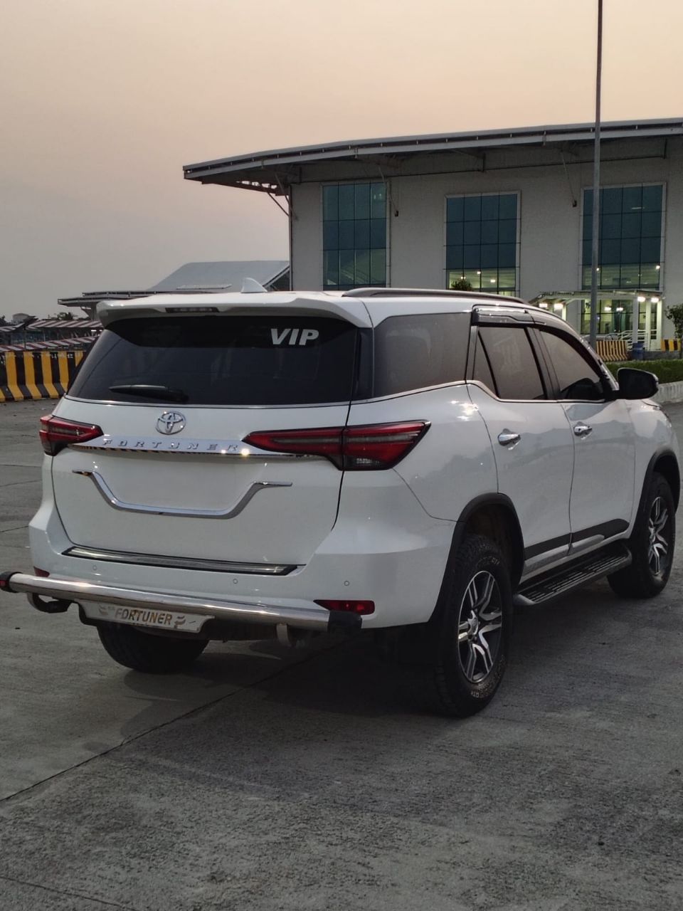 Toyota Fortuner 4X2 MT 2022 view 8