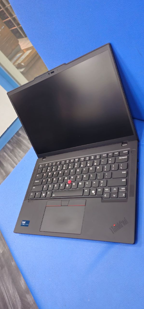 Lenovo ThinkPad T14 Gen 5 ULTRA 7 view 6