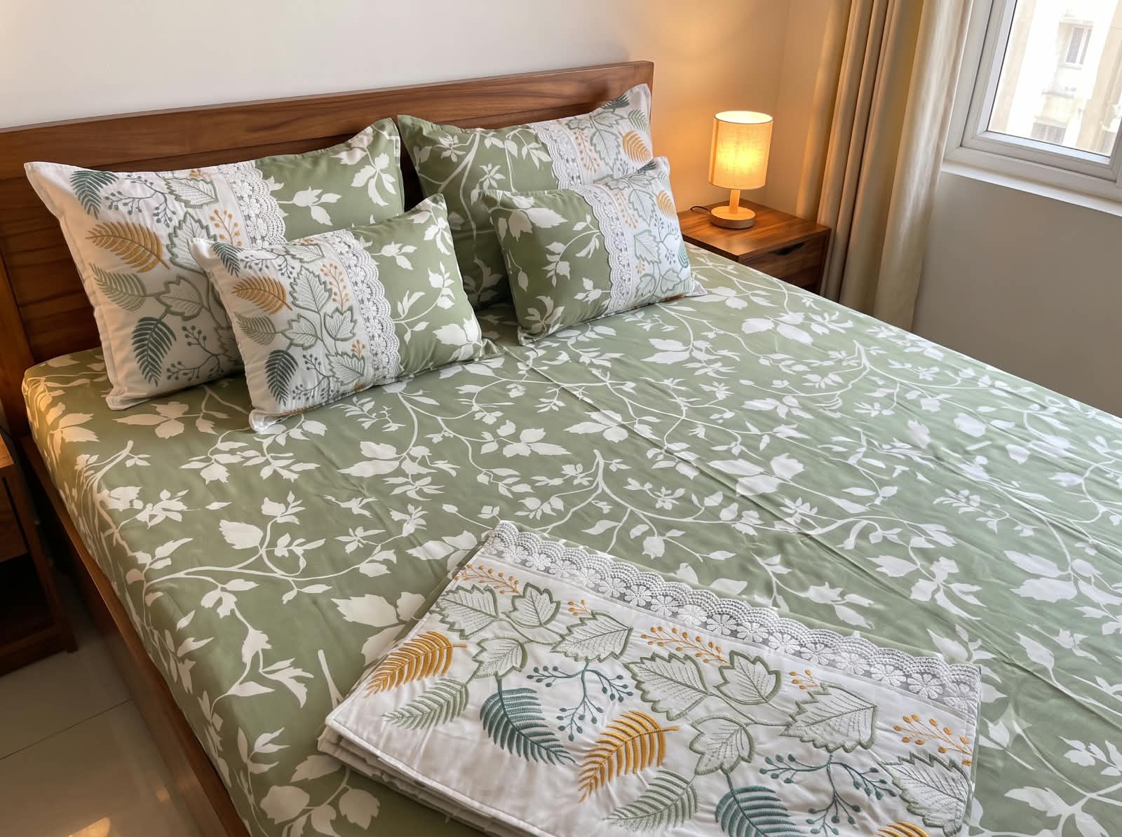 5 Pcs Premium Double Bedsheet Set view 4