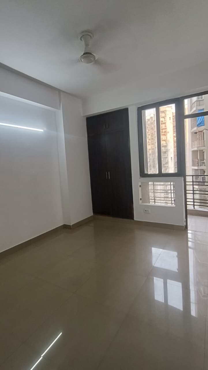 Angel Mercury
B 1001 (10th Floor)
Size 1195 Sqft
2bhk
Dimand -1.12cr