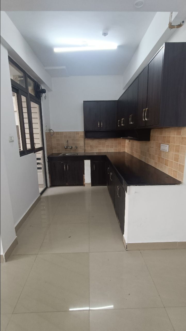 Angel Mercury
B 1001 (10th Floor)
Size 1195 Sqft
2bhk
Dimand -1.12cr view 4
