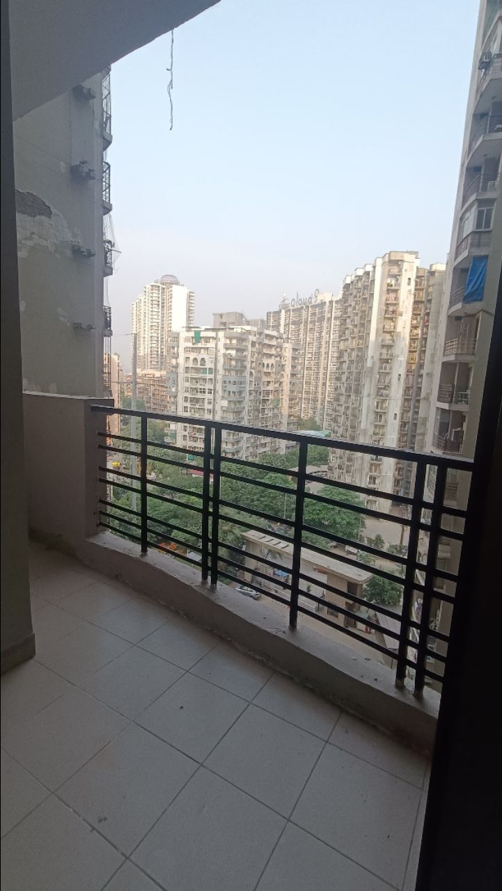 Angel Mercury
B 1001 (10th Floor)
Size 1195 Sqft
2bhk
Dimand -1.12cr view 5